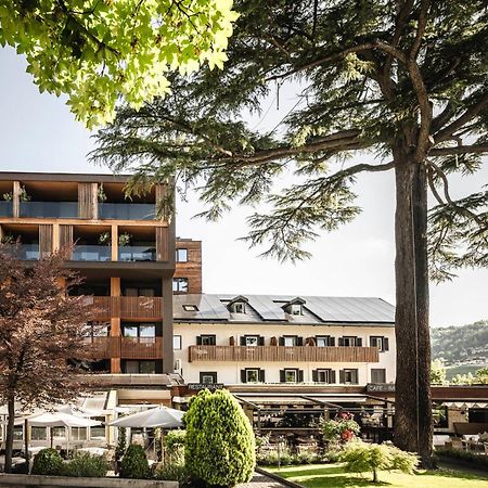 Hotel Loewenhof Брессаноне Экстерьер фото